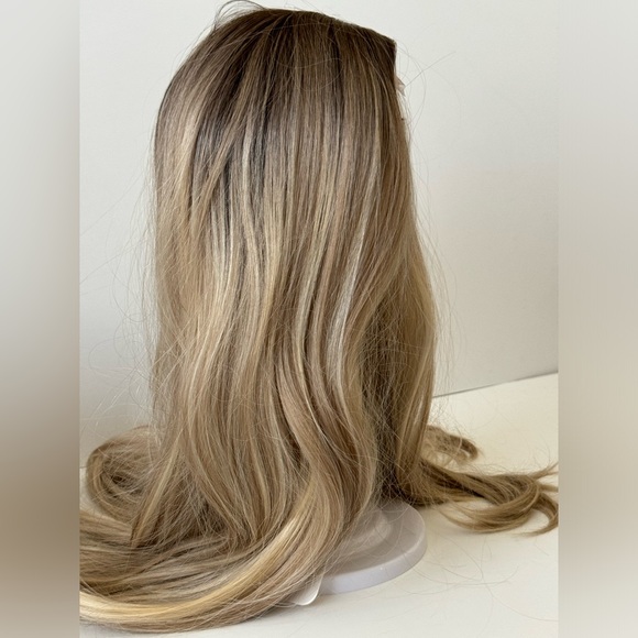 AISI QUEENS Long Straight Blonde Ombre Synthetic Wig 24” Heat Resistant - Picture 5 of 9
